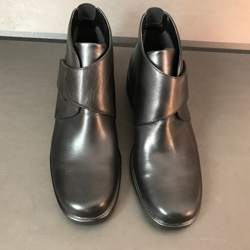 NEW. Studio Works Black Leather Ankle Boots Size 8-1/2M